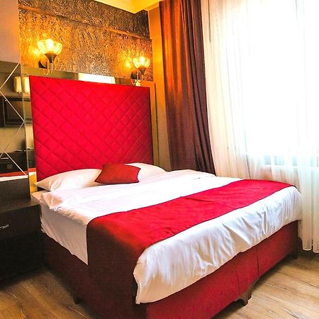 Atesde Dustu Salvara Hotel Istanboel Buitenkant foto